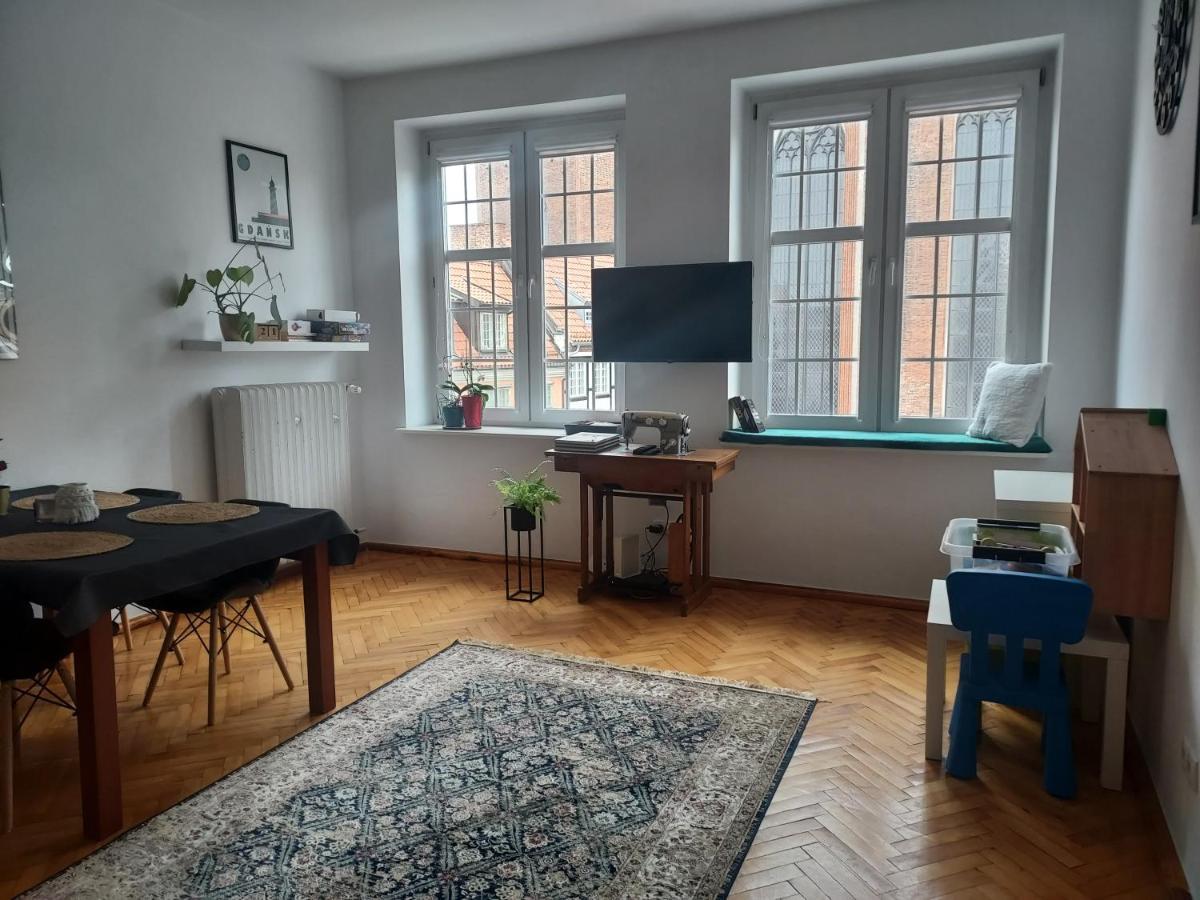 Apartment In Old Town - View Of Mariacki Church Gdańsk Buitenkant foto